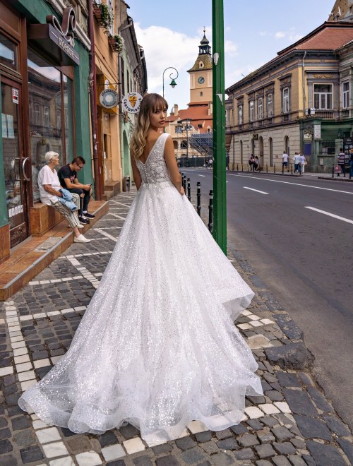 https://elisebride.ro/images/stories/virtuemart/product/18 Aria       (3).jpg